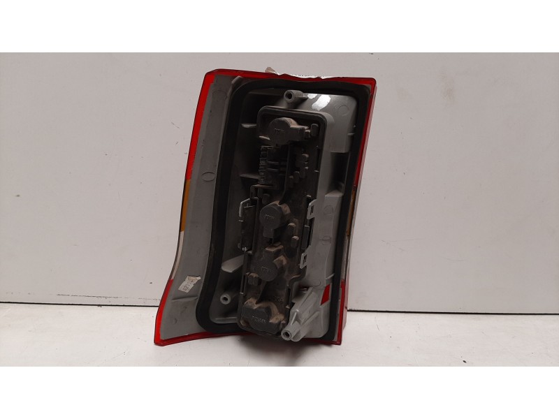 Recambio de piloto trasero derecho para opel astra f berlina básico referencia OEM IAM 1223978  