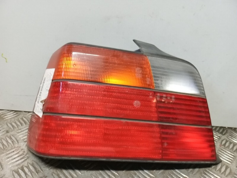 Recambio de piloto trasero izquierdo para bmw serie 3 berlina (e36) referencia OEM IAM   