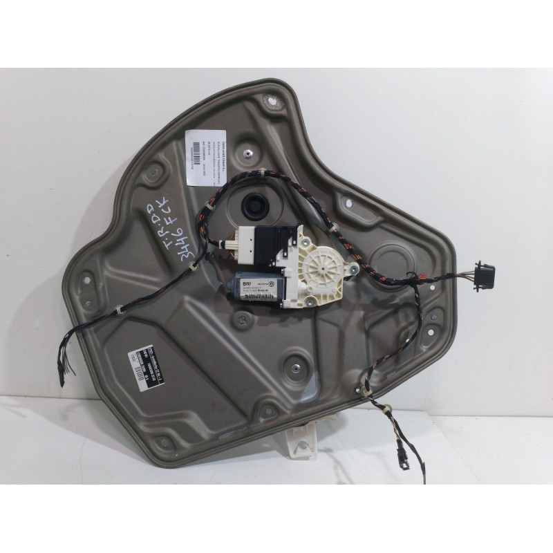 ELEVALUNAS TRASERO DERECHO 1Z0839656B  - imagen 1