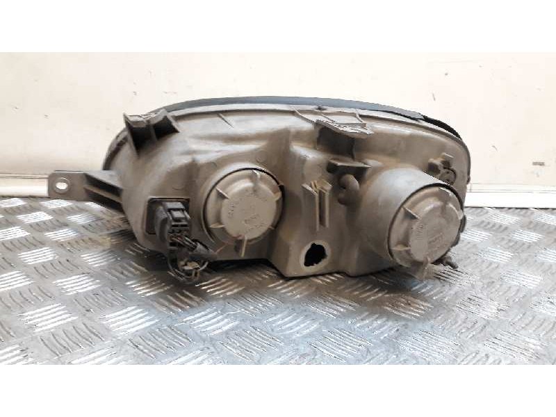 Recambio de faro derecho para daewoo leganza 2.0 cdx referencia OEM IAM 96206544  