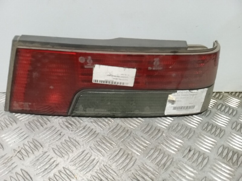 Recambio de piloto trasero derecho para peugeot 405 berlina 1.4 referencia OEM IAM   