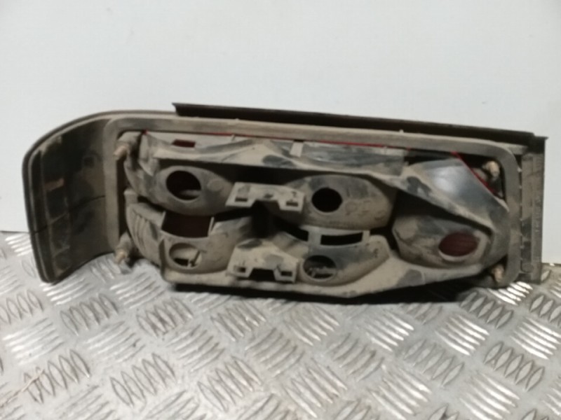 Recambio de piloto trasero derecho para peugeot 405 berlina 1.4 referencia OEM IAM   