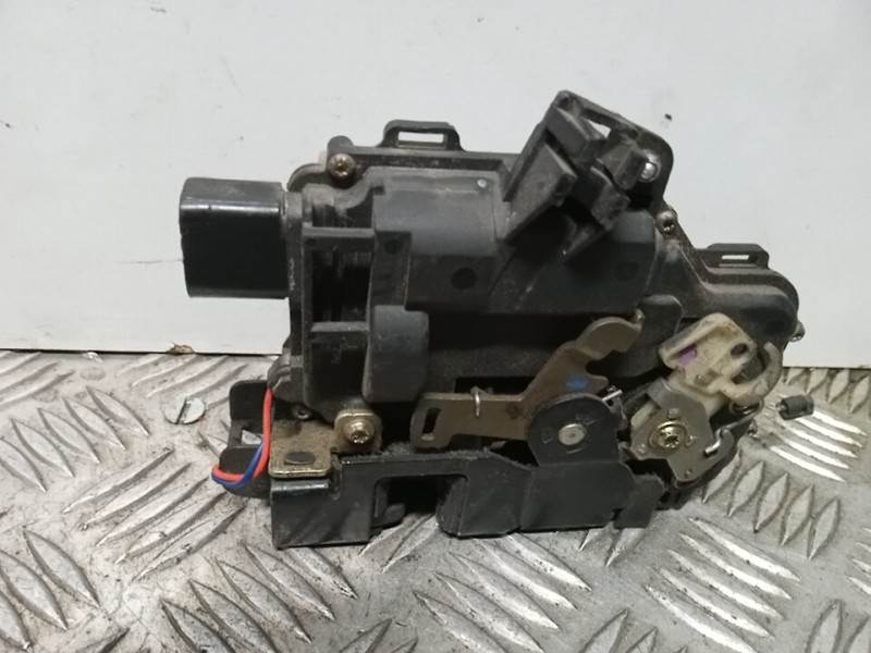 Recambio de cerradura puerta delantera derecha para volkswagen golf iv berlina (1j1) básico referencia OEM IAM   