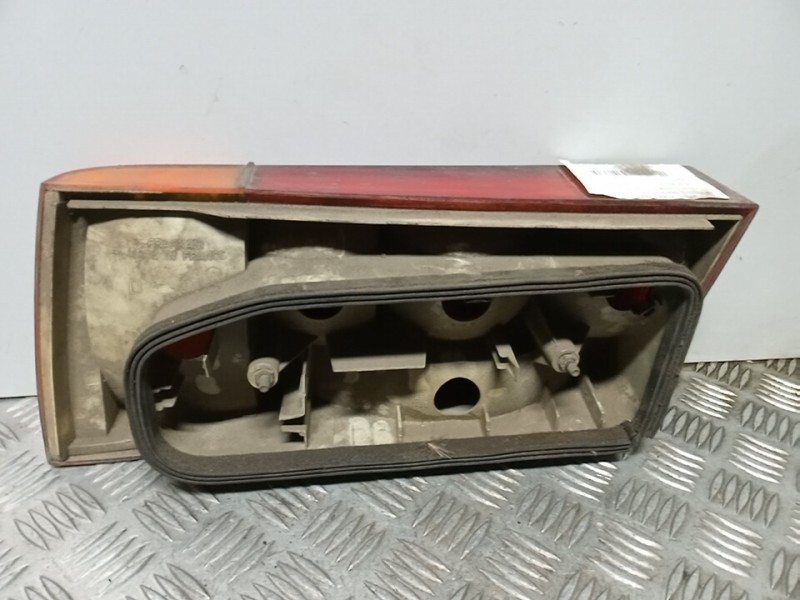 Recambio de piloto trasero derecho para peugeot 505 berlina 2.0 referencia OEM IAM   