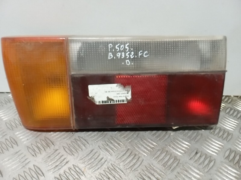 Recambio de piloto trasero derecho para peugeot 505 berlina referencia OEM IAM   