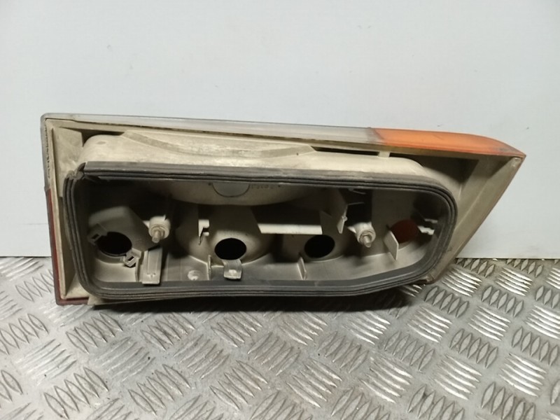 Recambio de piloto trasero derecho para peugeot 505 berlina referencia OEM IAM   