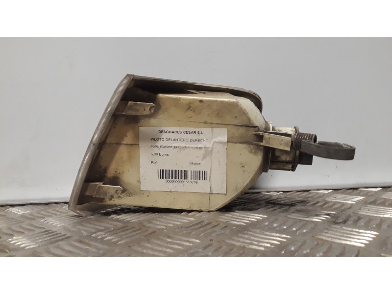 Recambio de piloto delantero derecho para ford escort berlina referencia OEM IAM   