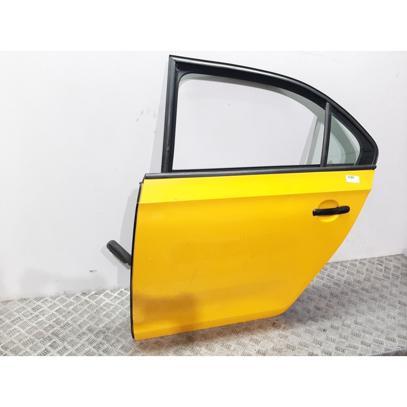 PUERTA TRASERA IZQUIERDA 5JA833051C AMARILLO - imagen 2