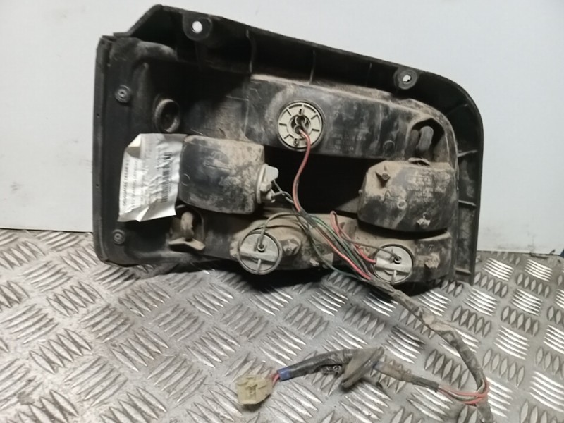 Recambio de piloto trasero derecho para suzuki baleno berlina sy (eg) 1.3 gl (3-ptas.) referencia OEM IAM 3565061G20000  