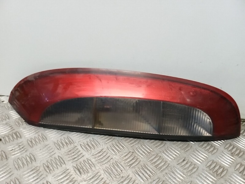 Recambio de piloto trasero izquierdo para opel corsa c club referencia OEM IAM   