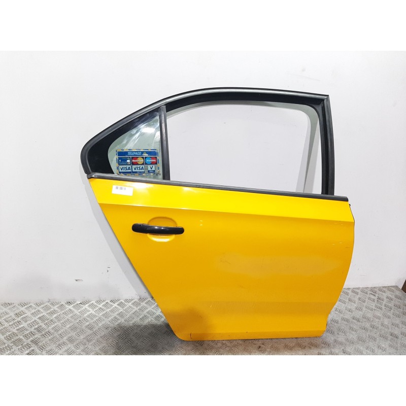 PUERTA TRASERA DERECHA 5JA833052C AMARIILO - imagen 2