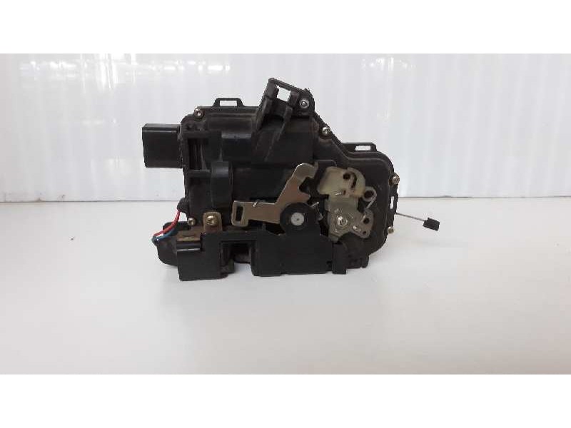 Recambio de cerradura puerta delantera derecha para seat toledo (1l) referencia OEM IAM   