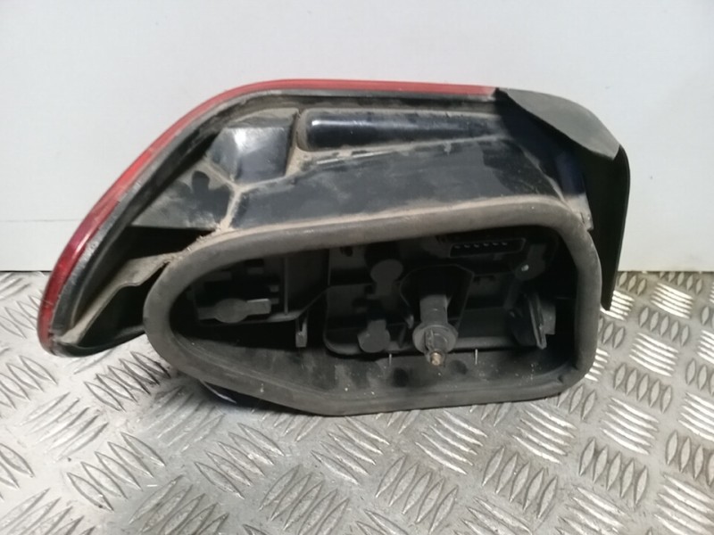 Recambio de piloto trasero derecho para citroën xsara berlina 1.9 turbodiesel referencia OEM IAM    Recambio de piloto trasero derecho para citroën xsara berlina 1.9 turbodiesel referencia OEM IAM