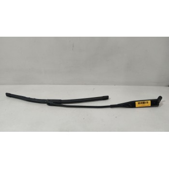 BRAZO LIMPIA DELANTERO DERECHO A1688200644 