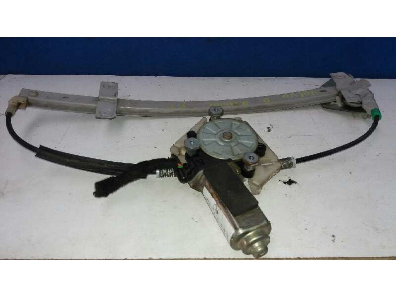 Recambio de elevalunas delantero derecho para volvo v40 familiar 2.0 16v referencia OEM IAM 30623449  