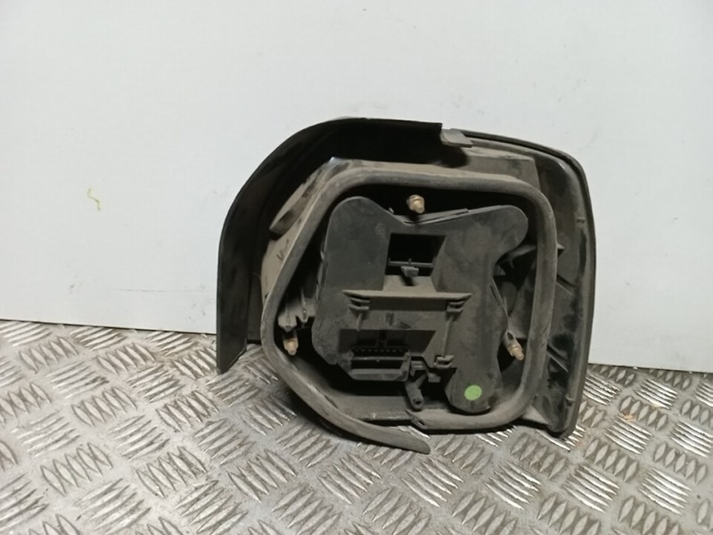 Recambio de piloto trasero izquierdo para renault 19 (b/c/l53) referencia OEM IAM   