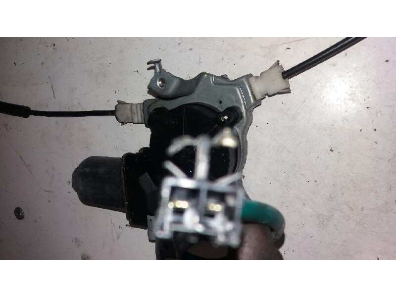 Recambio de elevalunas delantero derecho para nissan almera tino (v10m) básico referencia OEM IAM 80700BU005 2 PINES 