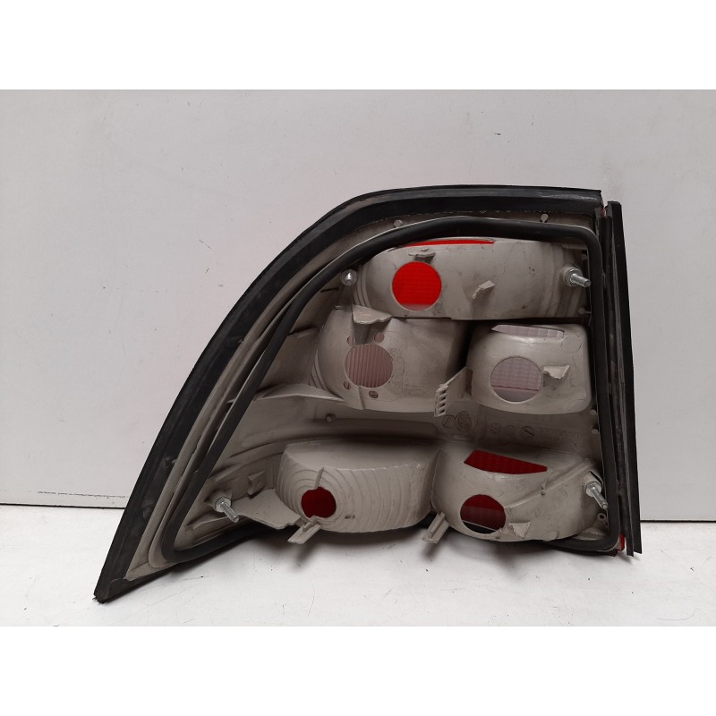 Recambio de piloto trasero derecho para opel vectra b berlina 2.0 16v cat (x 20 xev / l34) referencia OEM IAM   