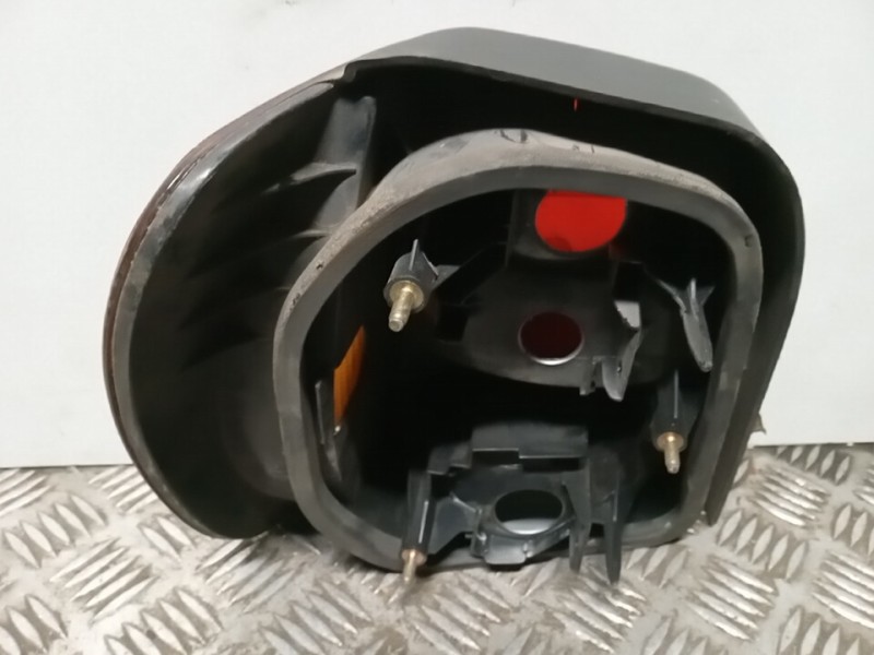 Recambio de piloto trasero derecho para volkswagen polo berlina (6n1) sport referencia OEM IAM 6K6945112  