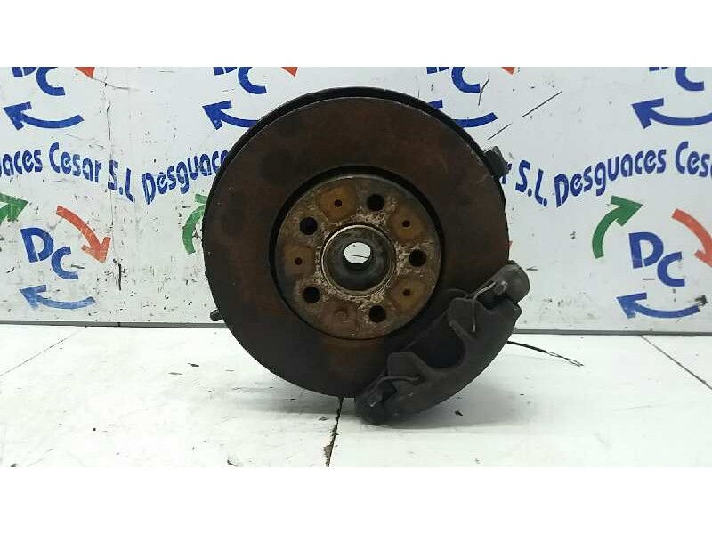 Recambio de mangueta delantera derecha para volvo v70 familiar 2.4 (103kw) referencia OEM IAM 30760715  