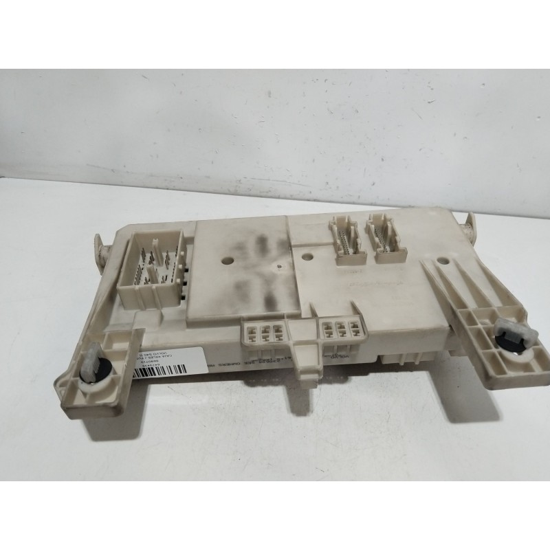CAJA RELES / FUSIBLES 8690719  - imagen 4