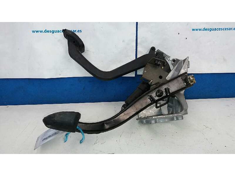 Recambio de pedal freno para bmw serie 3 berlina (e46) 2.0 diesel cat referencia OEM IAM  PEDAL EMBRAGUE Y FRENO COMPLETO 