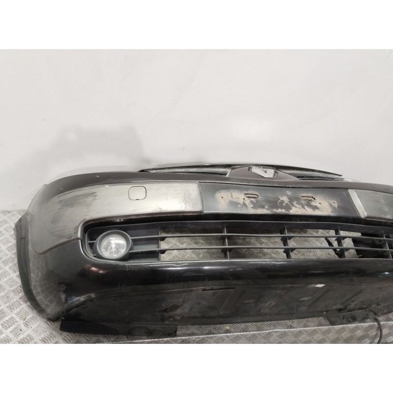 PARAGOLPES DELANTERO 620225303R NEGRO - imagen 2