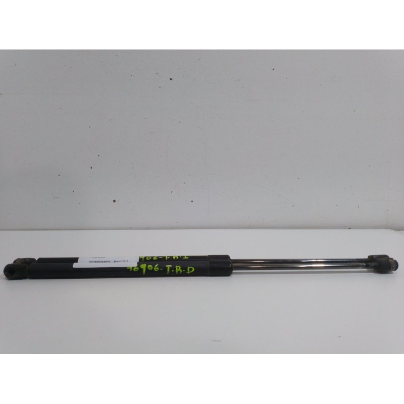 AMORTIGUADORES MALETERO / PORTON 90450AX61B 
