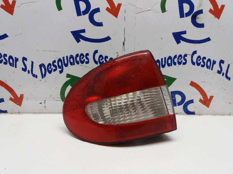 Recambio de piloto trasero izquierdo para renault megane i classic (la0) 1.4e rn referencia OEM IAM 7701042628  