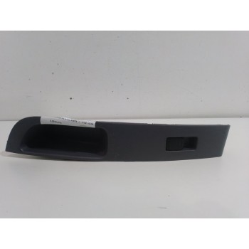 MANDO ELEVALUNAS DELANTERO DERECHO 25411AX610 