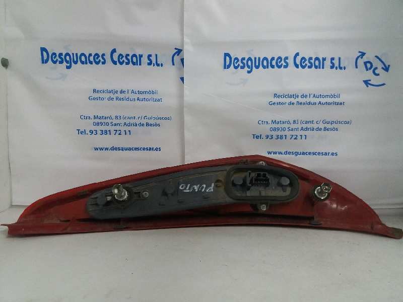 Recambio de piloto trasero izquierdo para fiat punto berlina (188) 1.2 8v elx (i) referencia OEM IAM 0046523770   Recambio de piloto trasero izquierdo para fiat punto berlina (188) 1.2 8v elx (i) referencia OEM IAM 0046523770