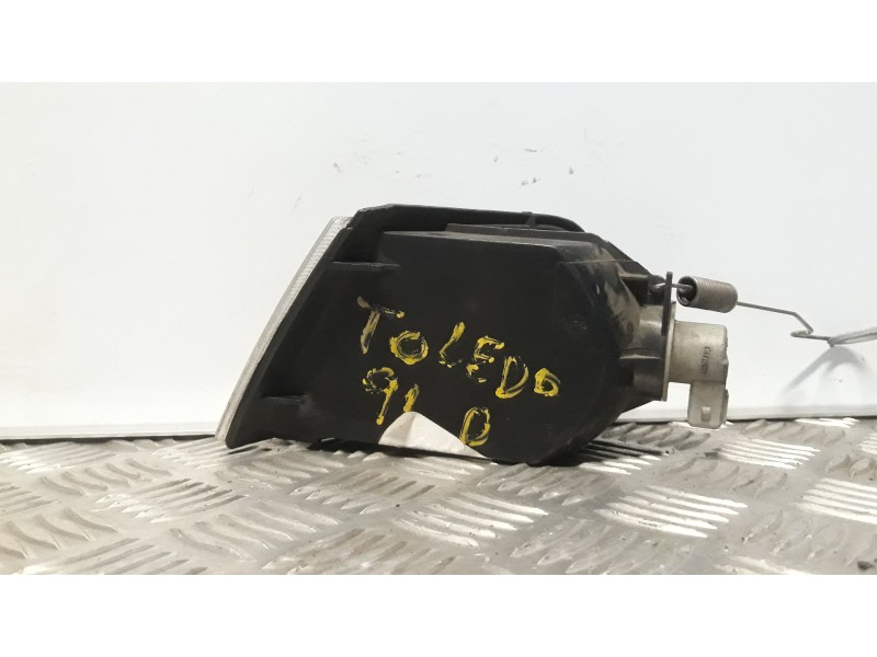 Recambio de piloto delantero derecho para seat toledo (1l) base referencia OEM IAM 1L0953050C  