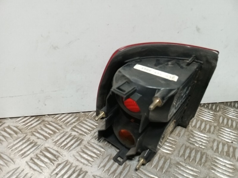 Recambio de piloto trasero derecho para seat toledo (1l) referencia OEM IAM 1L0945112F  