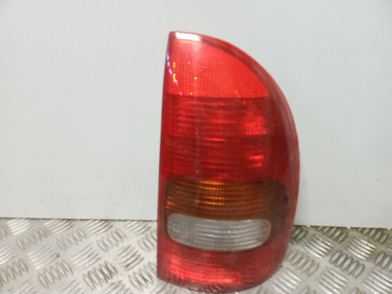 Recambio de piloto trasero derecho para opel corsa b top (e) referencia OEM IAM   