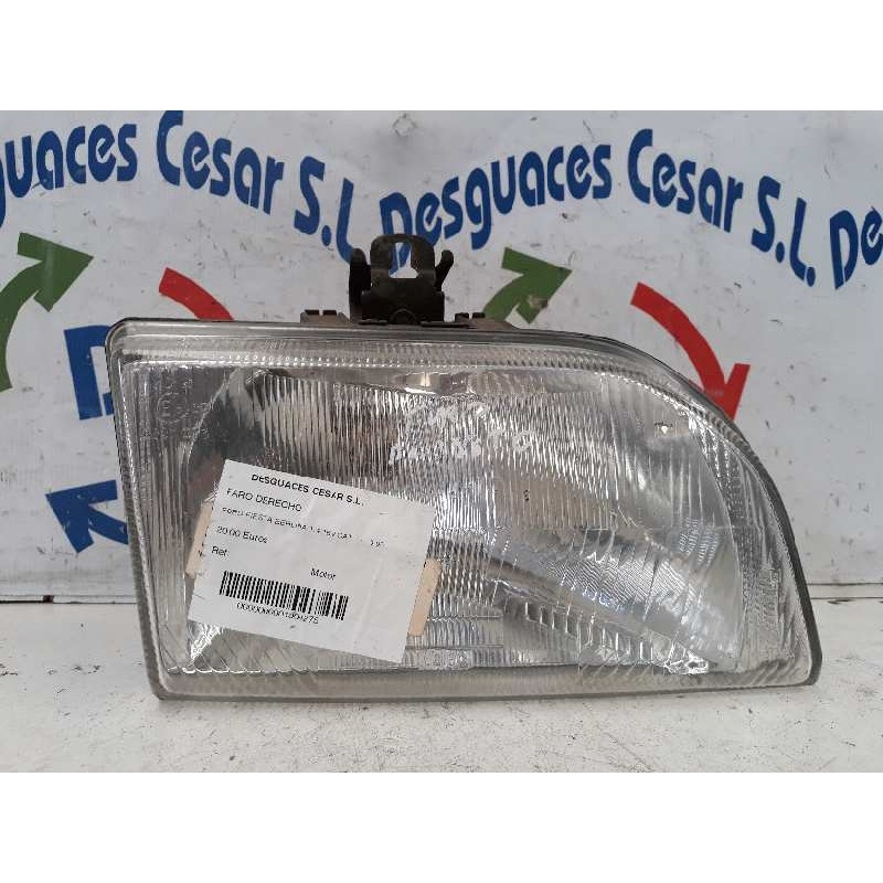 Recambio de faro derecho para ford fiesta berlina 1.4 16v cat referencia OEM IAM   