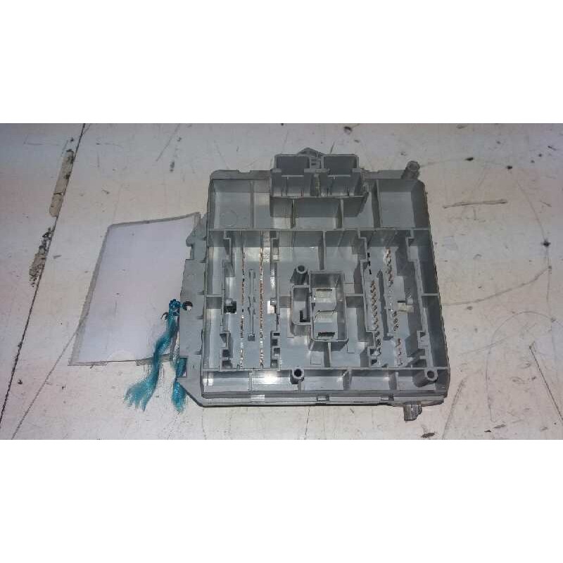 Recambio de caja reles / fusibles para fiat punto berlina (188) 1.2 8v active referencia OEM IAM 0046552681  