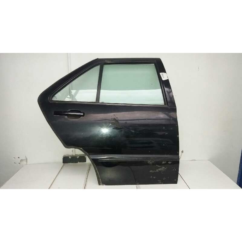 Recambio de puerta trasera derecha para seat toledo (1l) se referencia OEM IAM 1L0945112F NEGRA 