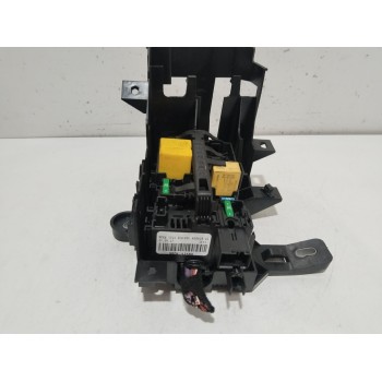 CAJA RELES / FUSIBLES 9806192580 
