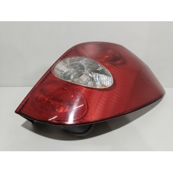 PILOTO TRASERO DERECHO 8200002472  OEM 8200002472