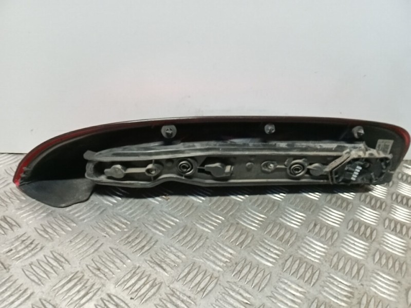 Recambio de piloto trasero izquierdo para opel corsa c referencia OEM IAM   