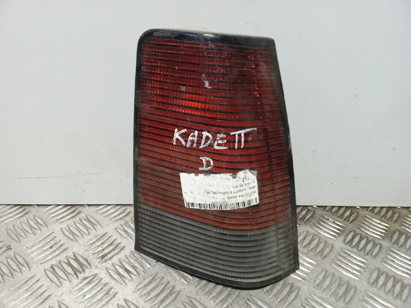 Recambio de piloto trasero derecho para opel kadett e cup lim. referencia OEM IAM   