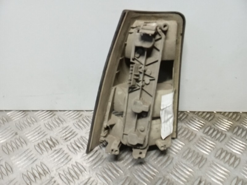 Recambio de piloto trasero derecho para opel kadett e cup lim. referencia OEM IAM   