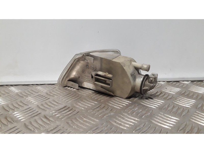 Recambio de piloto delantero derecho para citroën xantia berlina 1.9 sd sensation referencia OEM IAM 95667957  