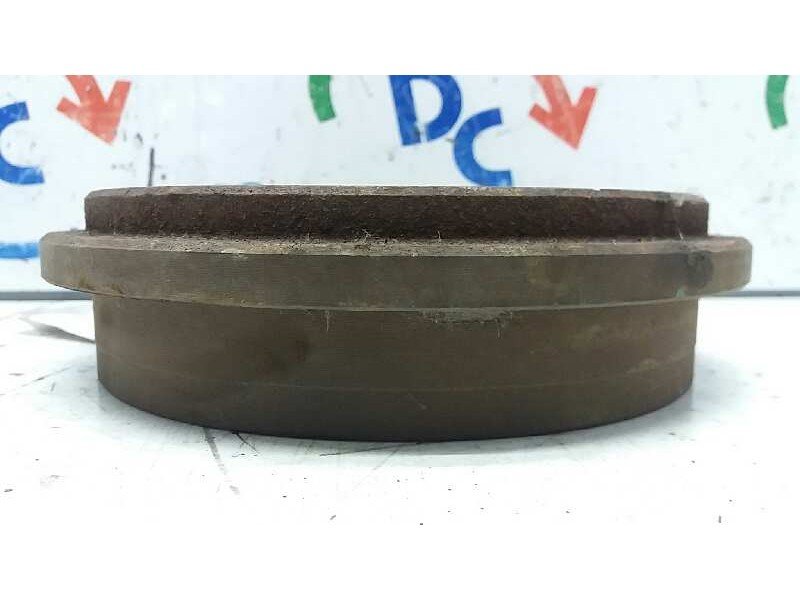 Recambio de tambor freno trasero derecho para volkswagen polo berlina (6n2) trendline referencia OEM IAM    Recambio de tambor freno trasero derecho para volkswagen polo berlina (6n2) trendline referencia OEM IAM