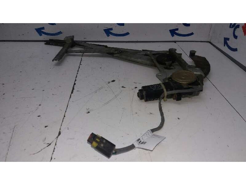 Recambio de elevalunas delantero derecho para chrysler jeep gr.cherokee (wj/wg) referencia OEM IAM  5P ELECTRICO Recambio de elevalunas delantero derecho para chrysler jeep gr.cherokee (wj/wg) referencia OEM IAM  5P ELECTRICO