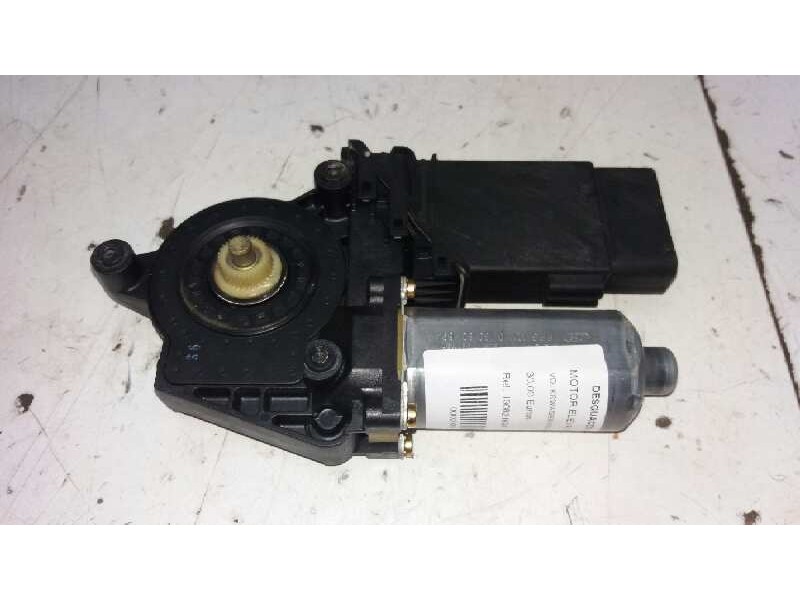 Recambio de motor elevalunas delantero derecho para volkswagen passat berlina (3b2) comfortline referencia OEM IAM  BOSCH 