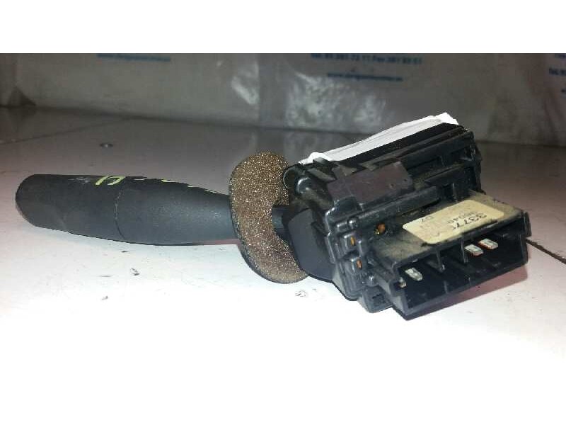 Recambio de mando limpia para peugeot 106 (s1) 1.1 referencia OEM IAM    Recambio de mando limpia para peugeot 106 (s1) 1.1 referencia OEM IAM