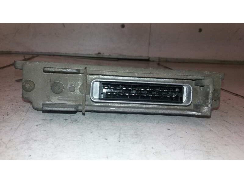 Recambio de centralita motor uce para renault clio ii fase i (b/cbo) 1.9 d referencia OEM IAM 7700104956 R04080009D 