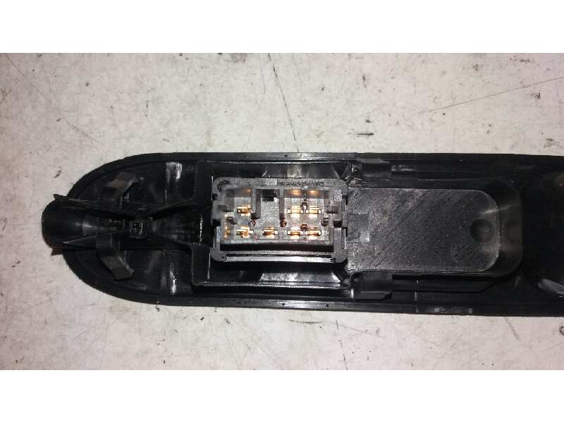 Recambio de mando elevalunas delantero derecho para peugeot 307 (s1) xs referencia OEM IAM 6554E7  