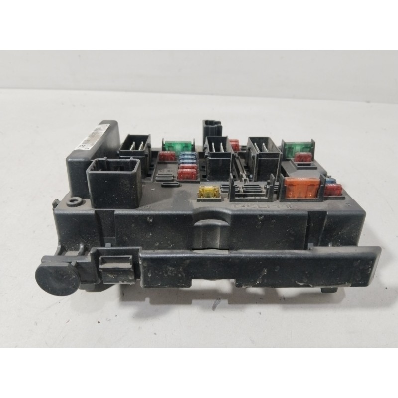 CAJA RELES / FUSIBLES 9650664180  - imagen 3